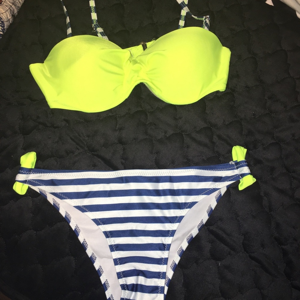 Bathing suit